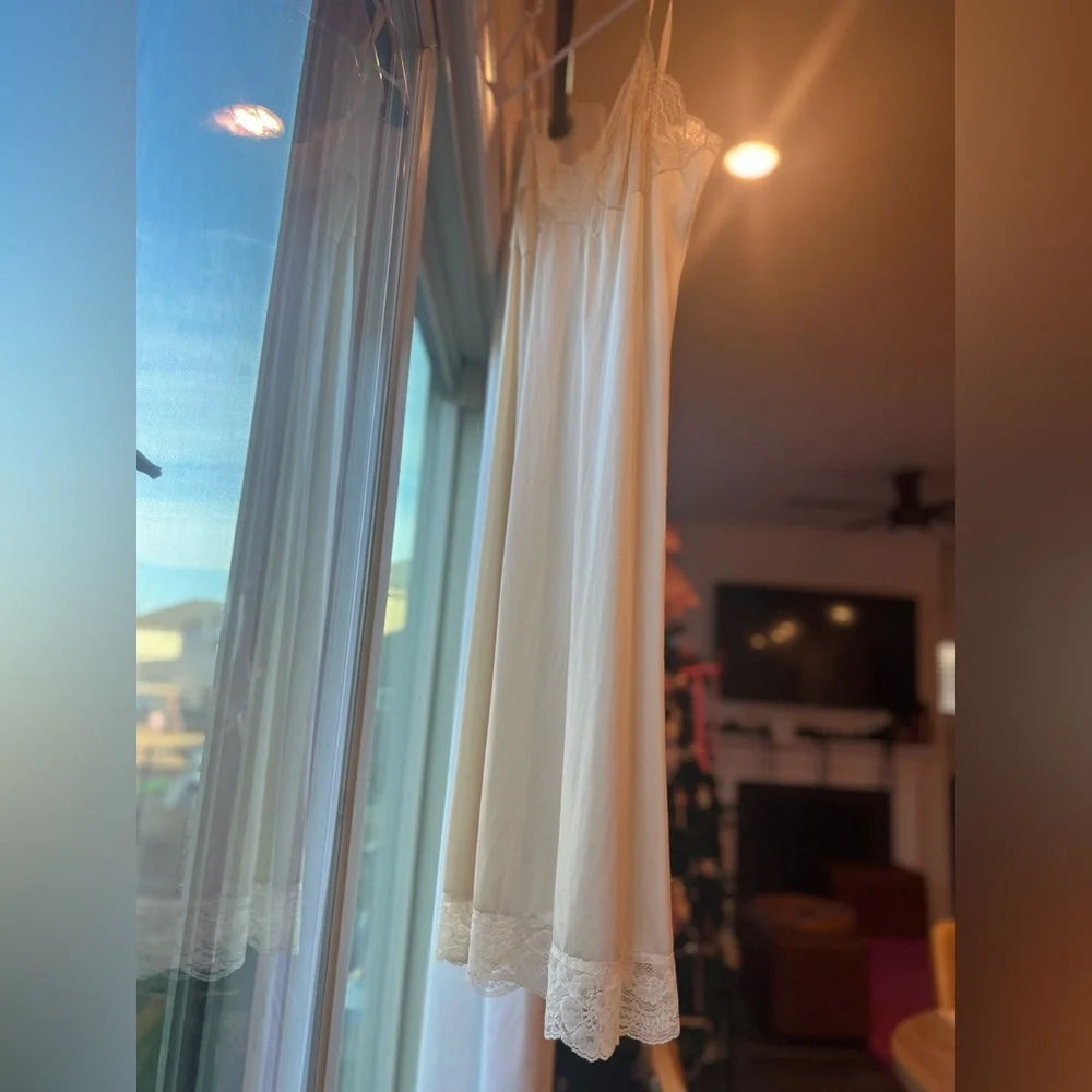 Lace Trim Cream Chemise - Picture 3 of 11